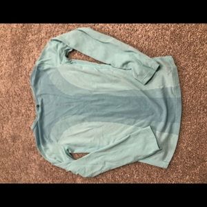 Women’s Nike long sleeve breathable running shirt